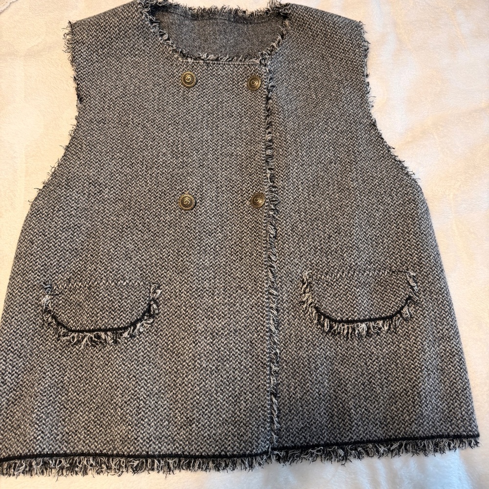 Commense Gray Versatile Raw Hem Vest